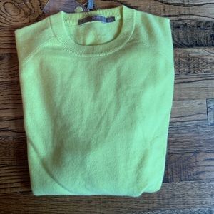Men’s cashmere V-neck sweater